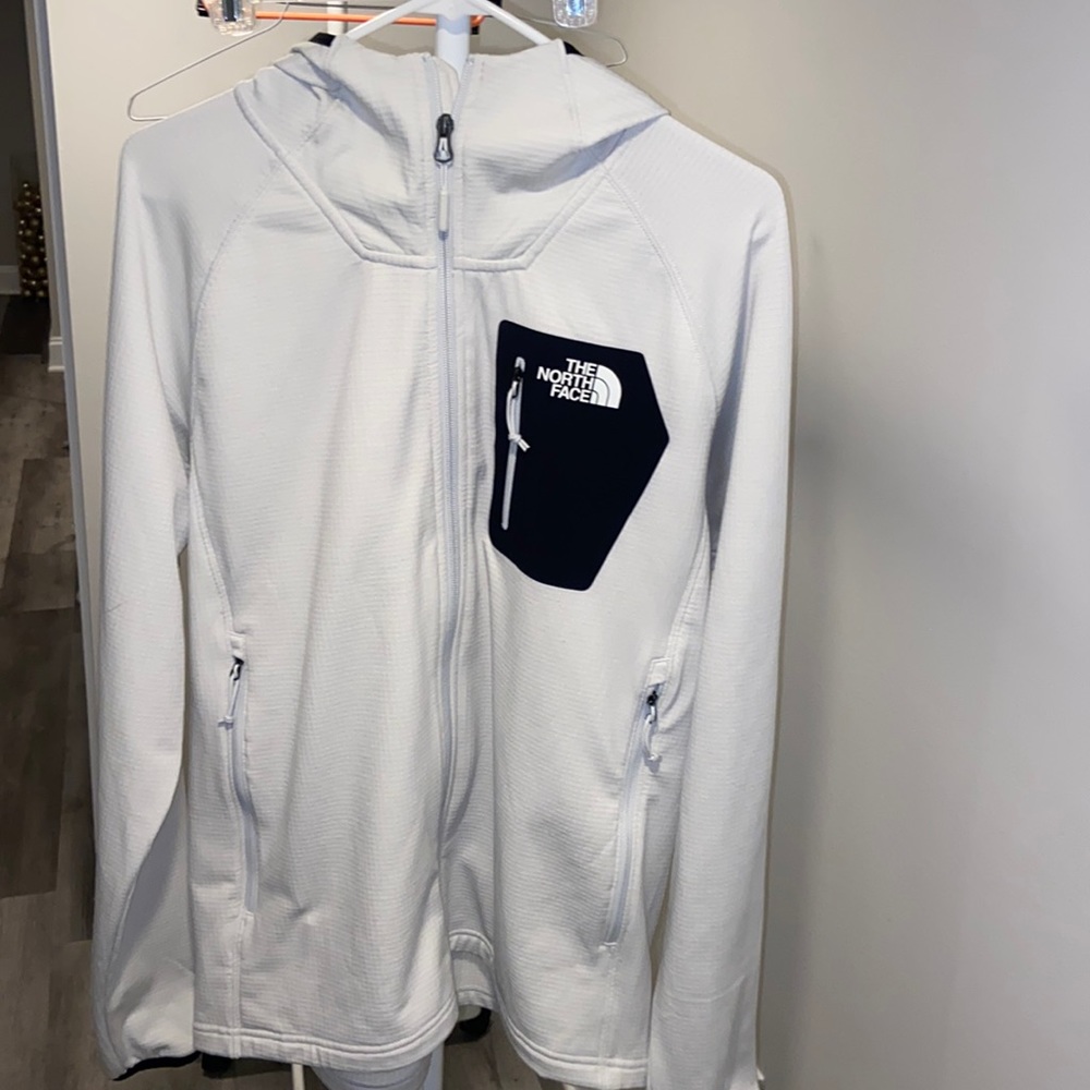 Men’s Northface hoodie